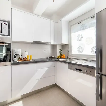 Midsummer Night's Dream Apartment