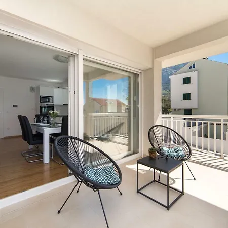 Apartment Midsummer Night's Dream Makarska